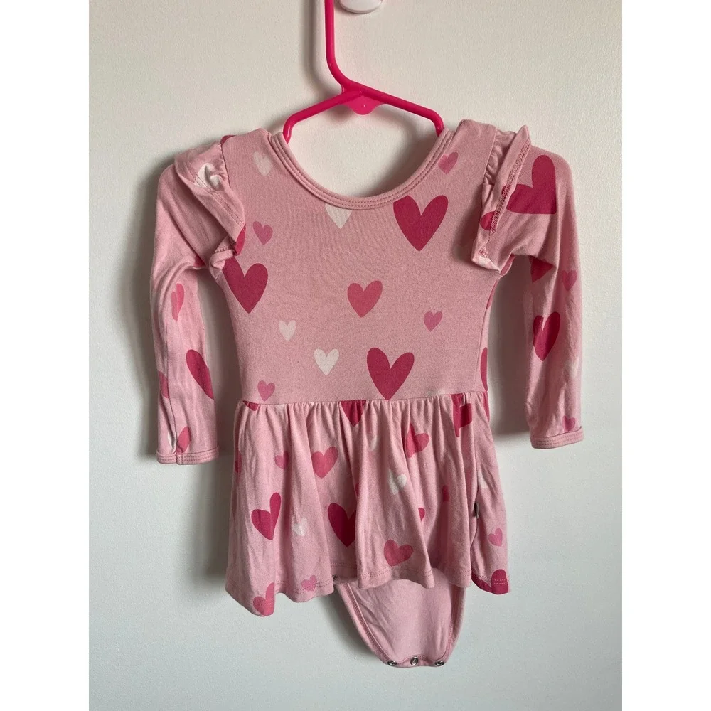 Kyte Baby Crepe Hearts Bamboo Long Sleeve Bodysuit Twirl 6-12 Months